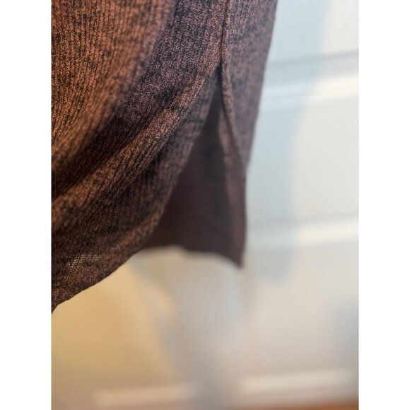 Haute Monde Mauve Short Sleeve Knit Top Medium Pocket Slit Sides Stretch NWT - Picture 4 of 8